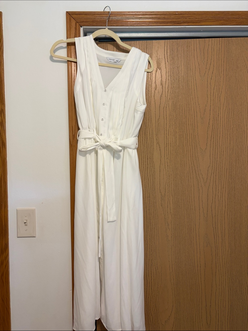 Nine West Ivory Sleeveless Button-Front Dress with Tie Waist